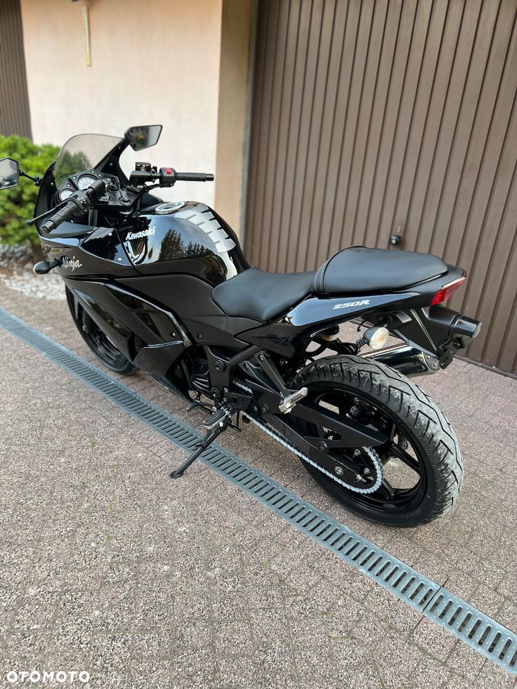 Kawasaki Ninja 250R - 7