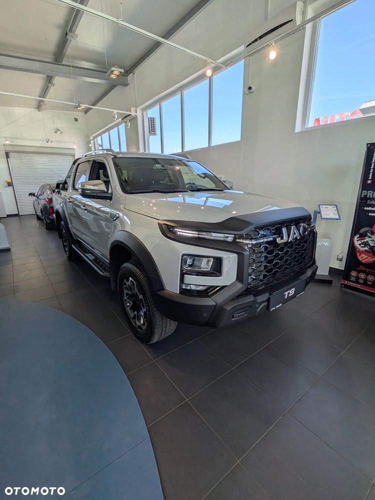 JAC T9 - 2