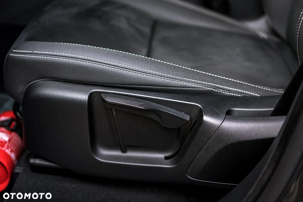 Land Rover Range Rover Velar D200 S - 10