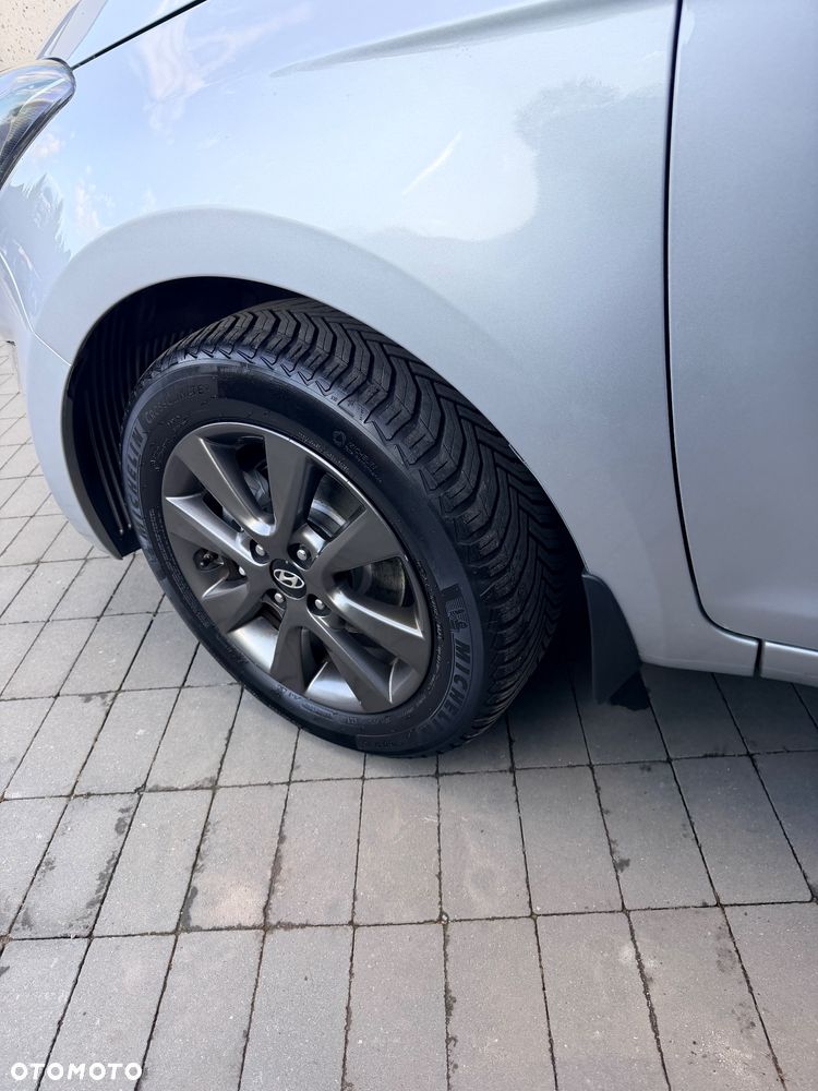 Hyundai i20 1.25 Wersja Jubileuszowa - 19