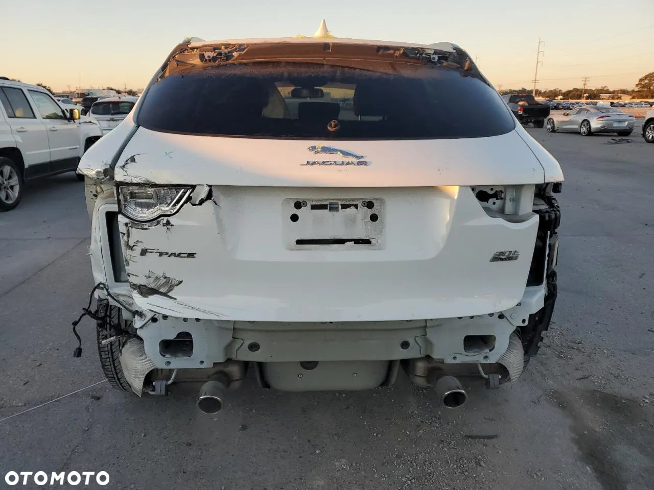 Jaguar F-Pace - 6