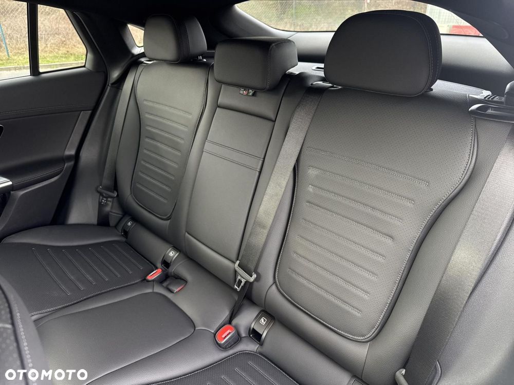 Mercedes-Benz GLC 220 d mHEV 4-Matic AMG Line - 16