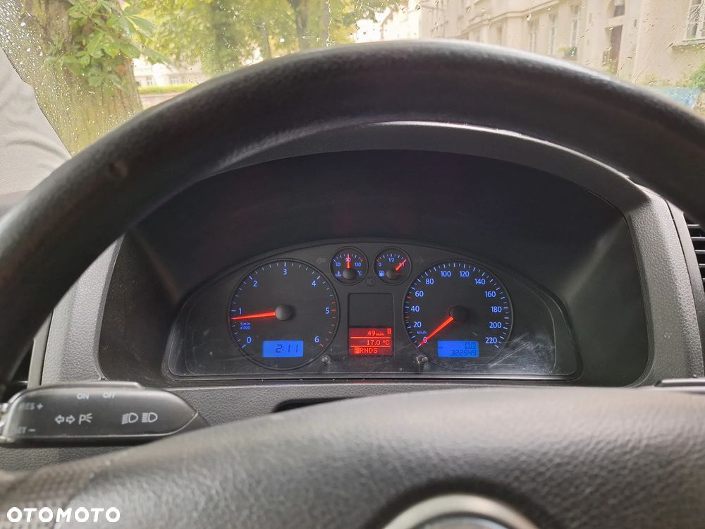 Volkswagen Transporter - 20