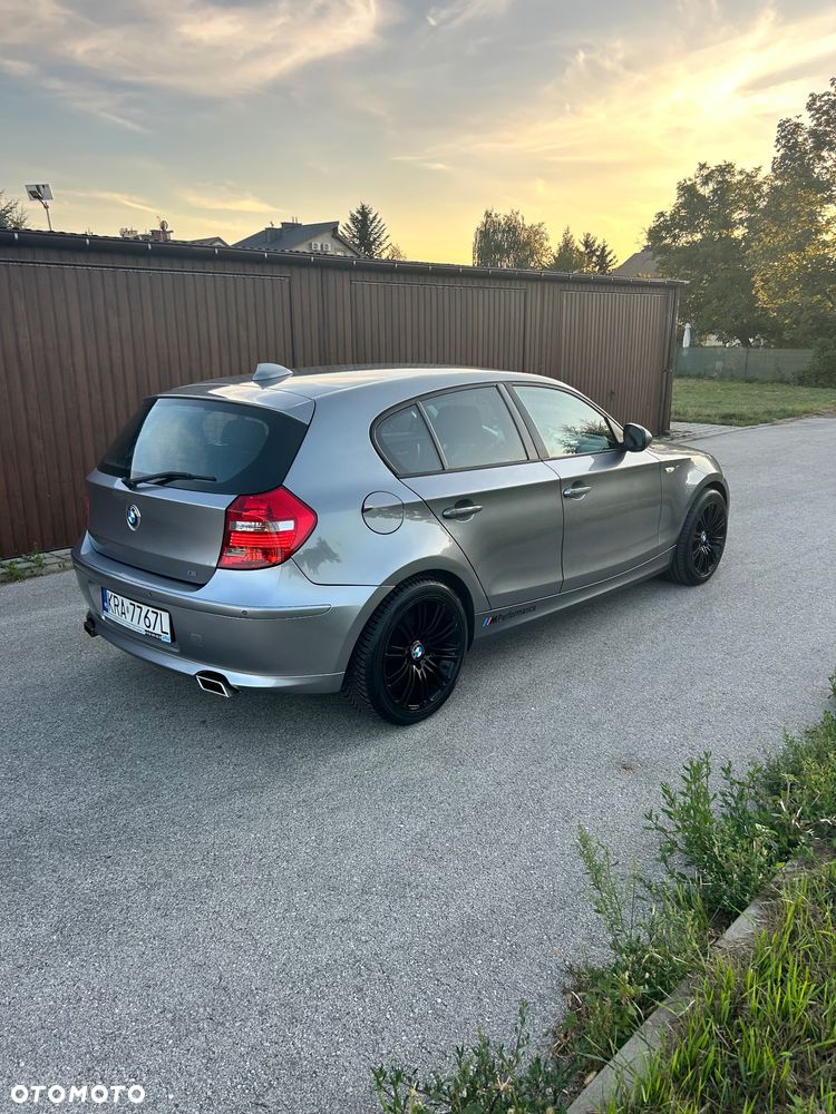 BMW Seria 1 120d - 8