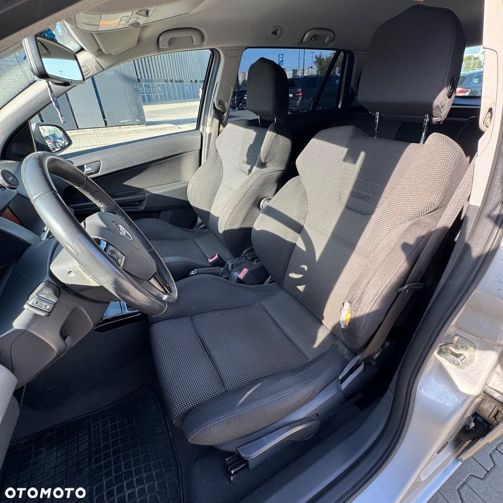 Opel Astra 1.7 CDTI Cosmo - 16
