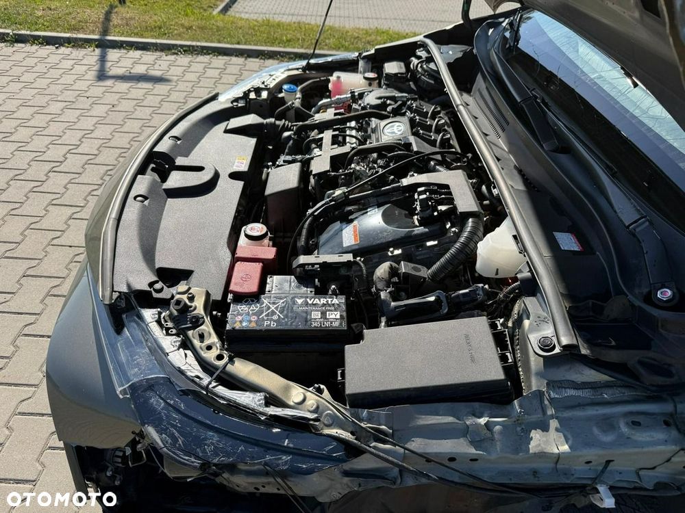 Toyota Corolla 1.8 Hybrid Executive - 11