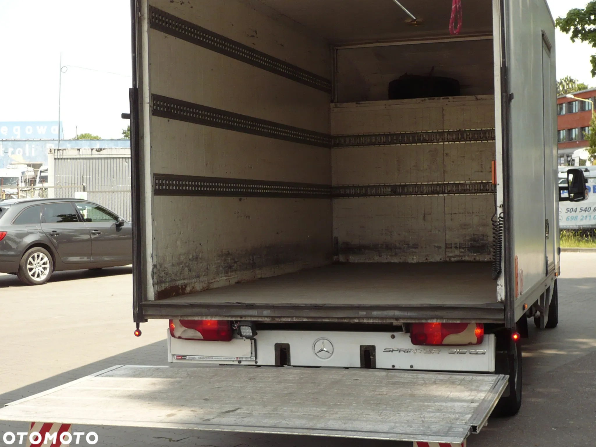 Mercedes-Benz Sprinter - 13