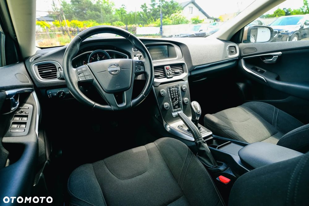 Volvo V40 D2 - 20