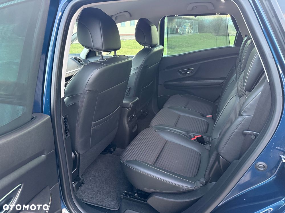 Renault Scenic - 11