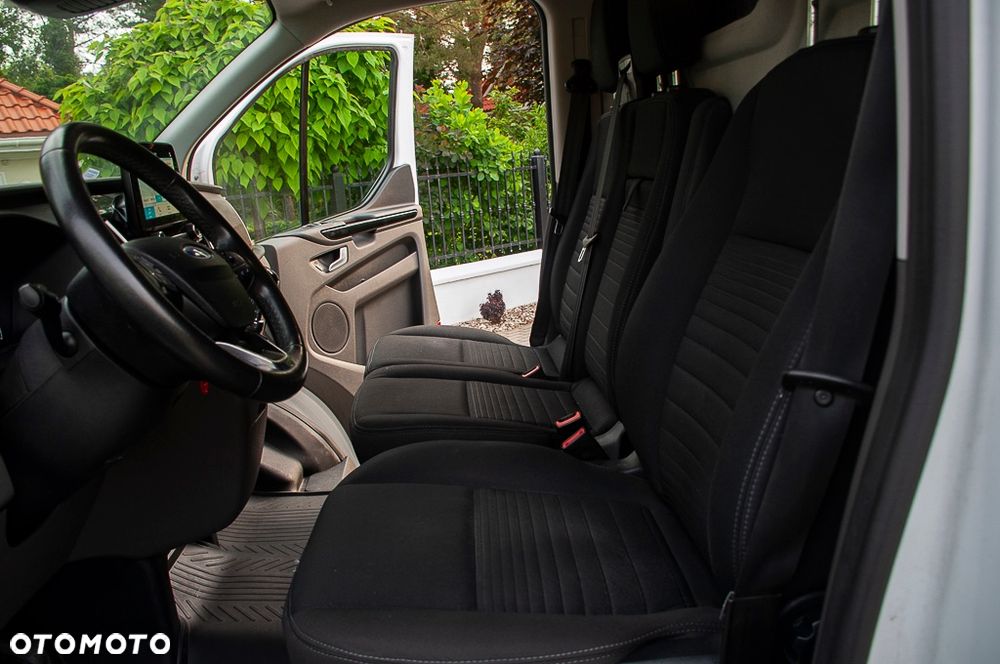 Ford Transit Custom - 32