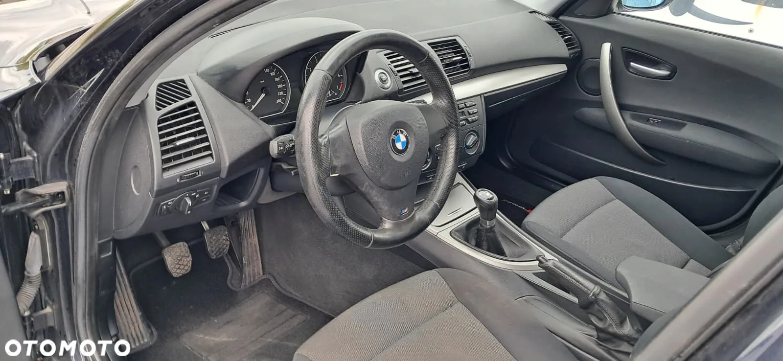 BMW Seria 1 120i - 11