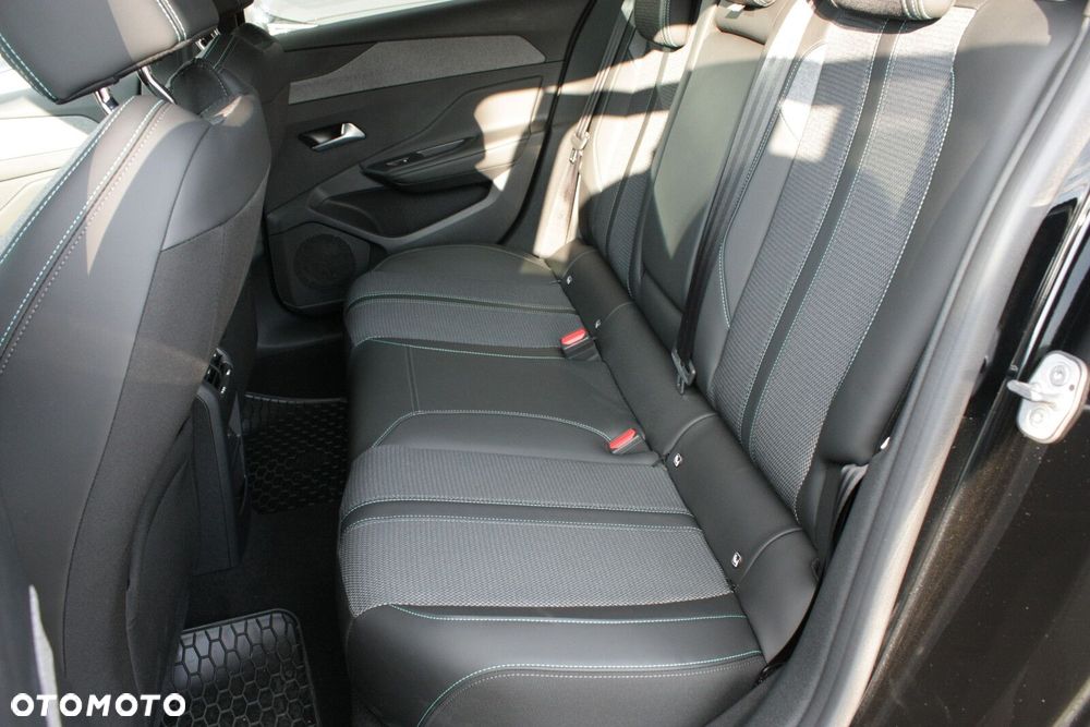 Peugeot 308 1.2 PureTech Allure S&S EAT8 - 9