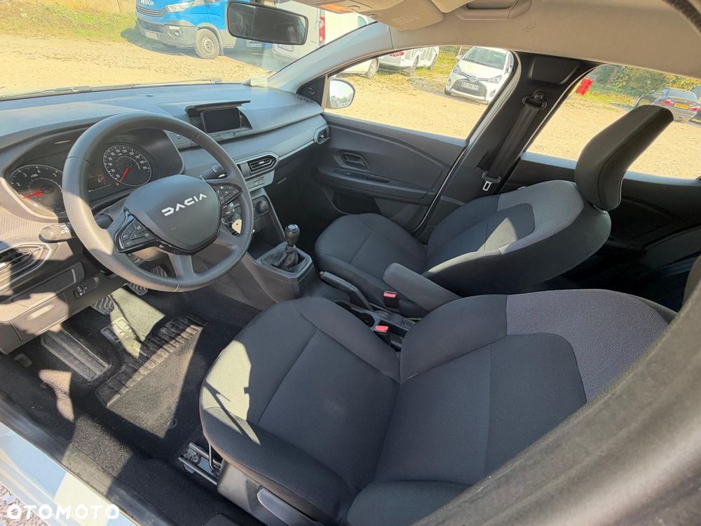 Dacia Sandero - 10