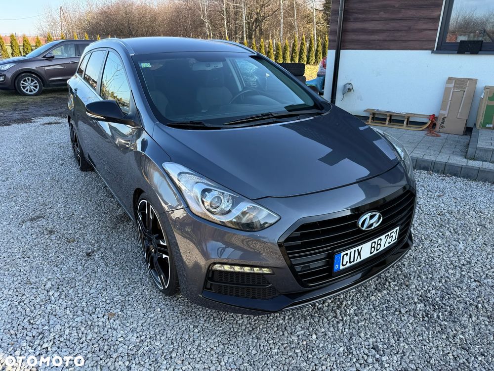 Hyundai i30 blue 1.6 CRDi Premium - 3
