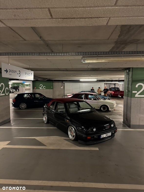 Volkswagen Golf - 18