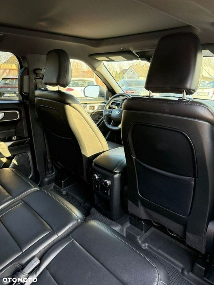 Ford Explorer - 34