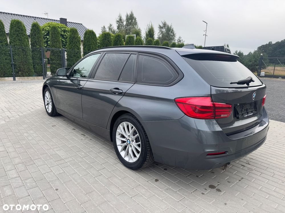BMW Seria 3 318i - 4