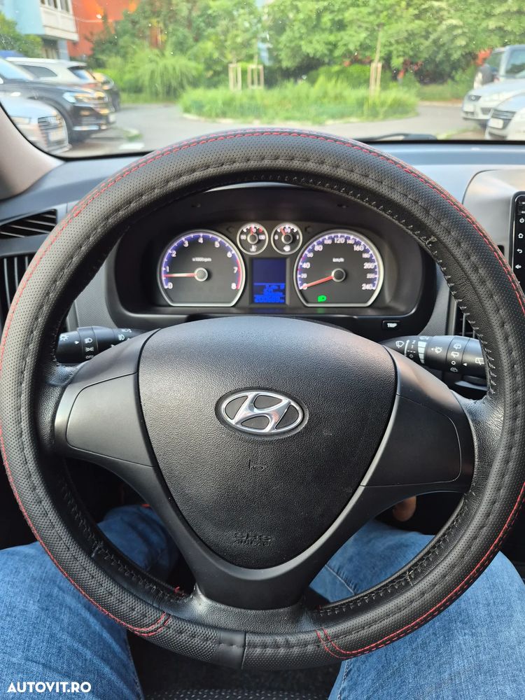 Hyundai i30 1.4 DOHC GL Comfort E - 8