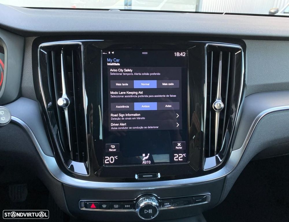 Volvo V60 2.0 D3 Momentum - 21