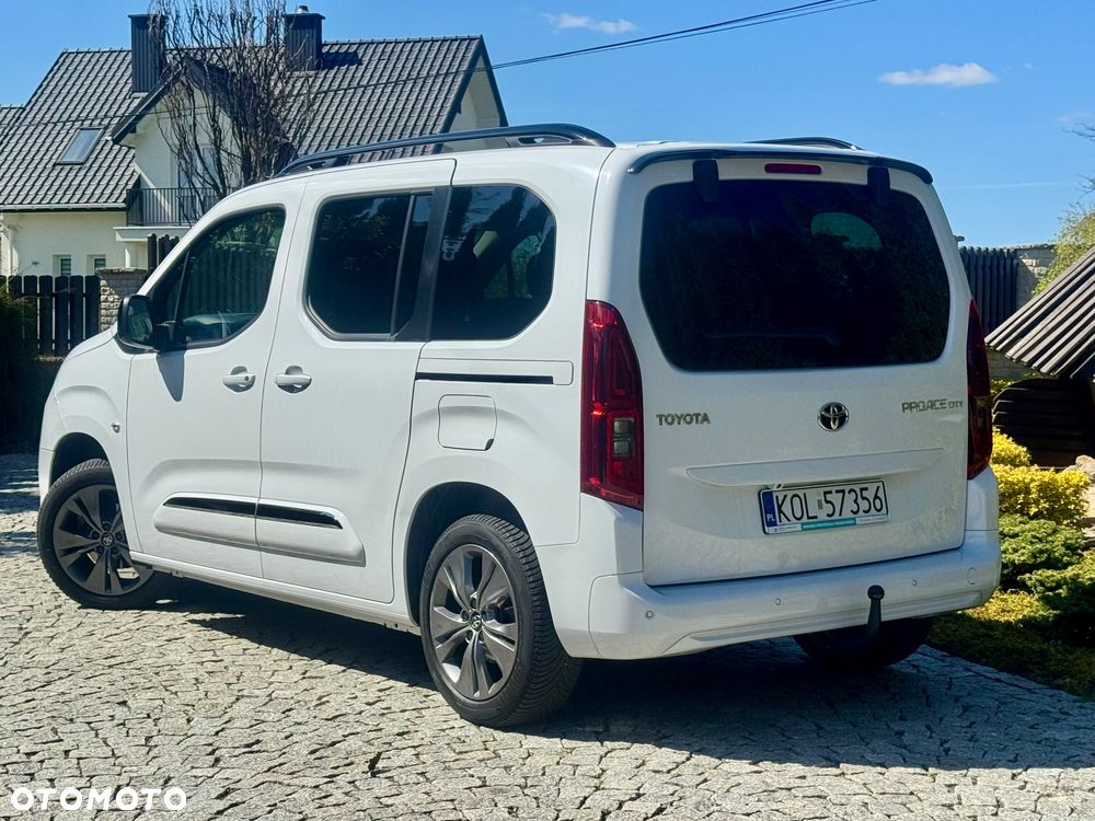 Toyota Proace City Verso 1.5 D-4D Family - 22