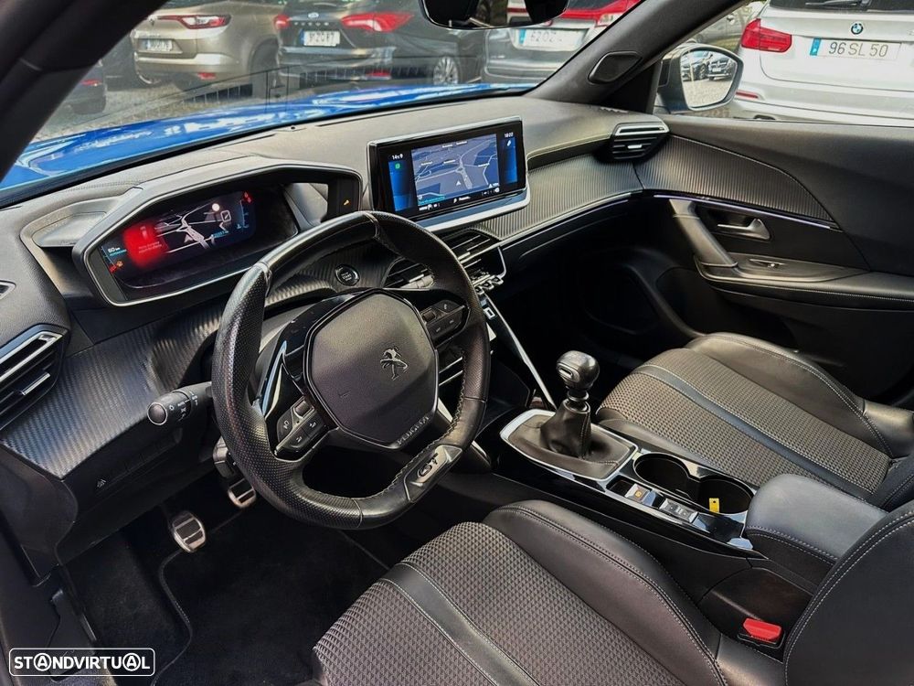 Peugeot 2008 1.5 BlueHDi GT Line - 32