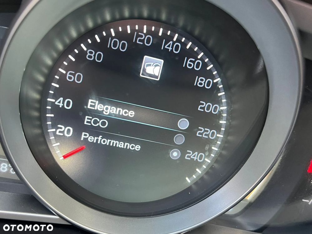 Volvo V40 Cross Country D3 Drive-E Base - 28