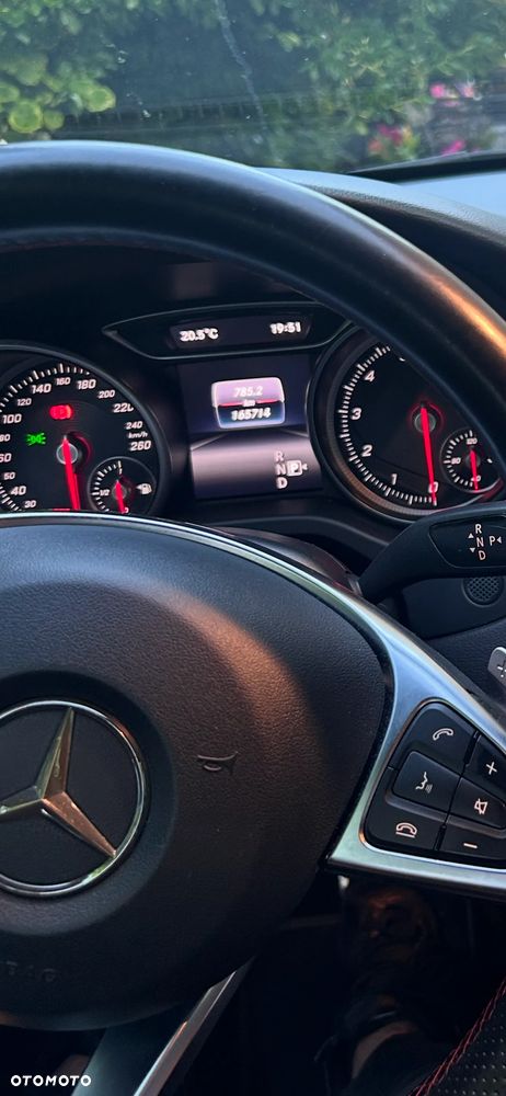 Mercedes-Benz CLA 220 4-Matic AMG Line - 27