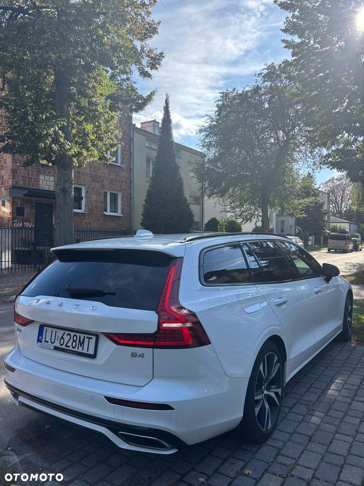 Volvo V60 B4 D R-Design - 4