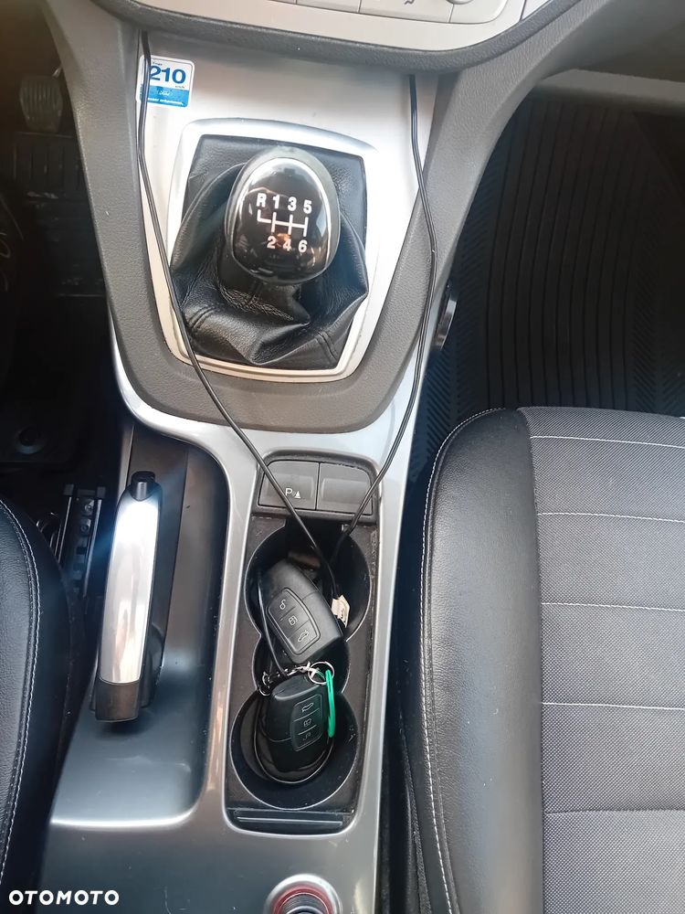 Ford Kuga - 21
