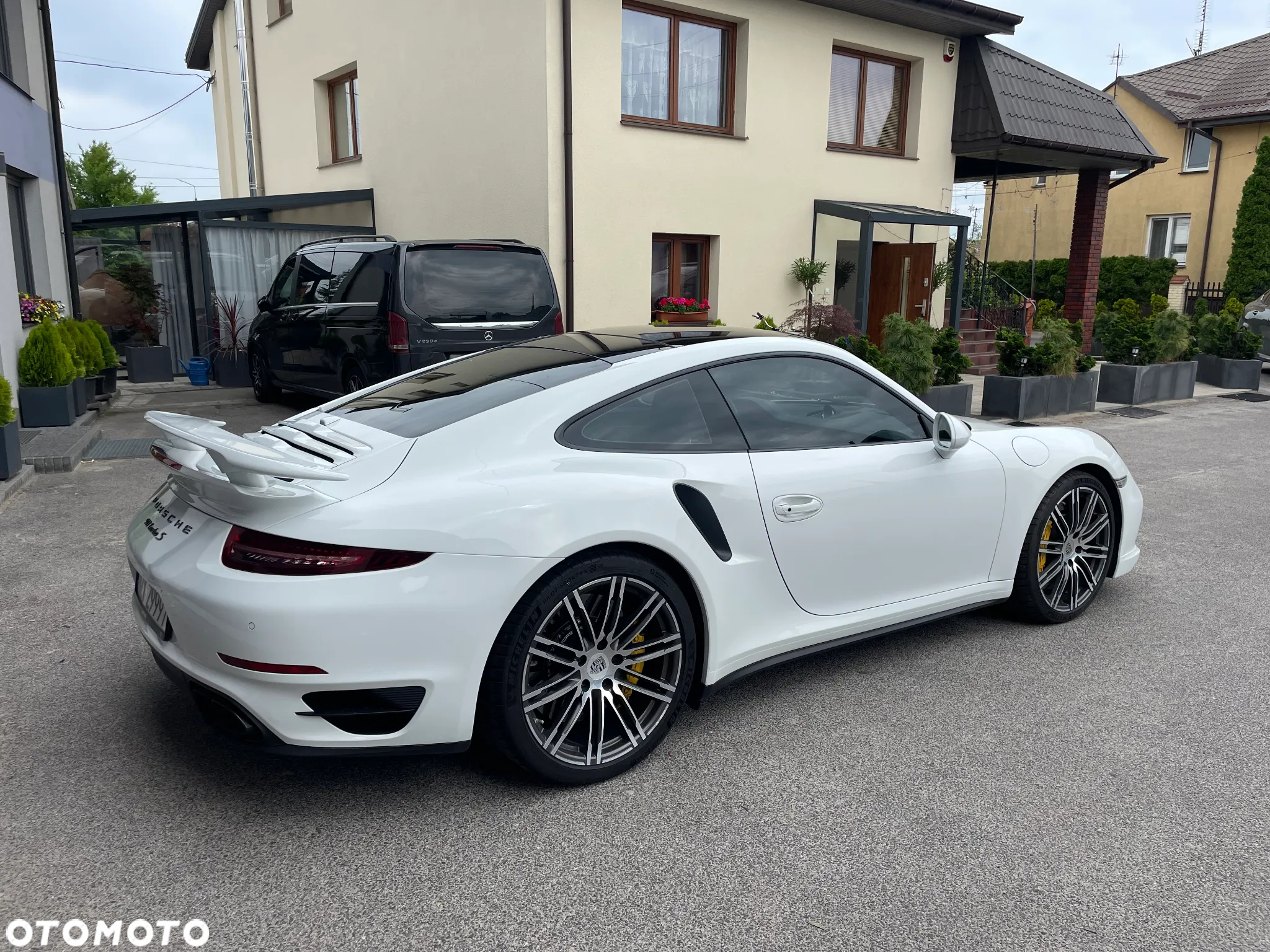 Porsche 911 Turbo S - 8
