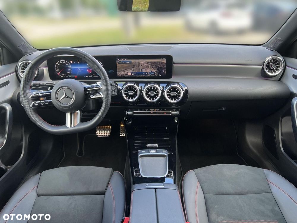 Mercedes-Benz Klasa A 200 AMG Line 7G-DCT - 16