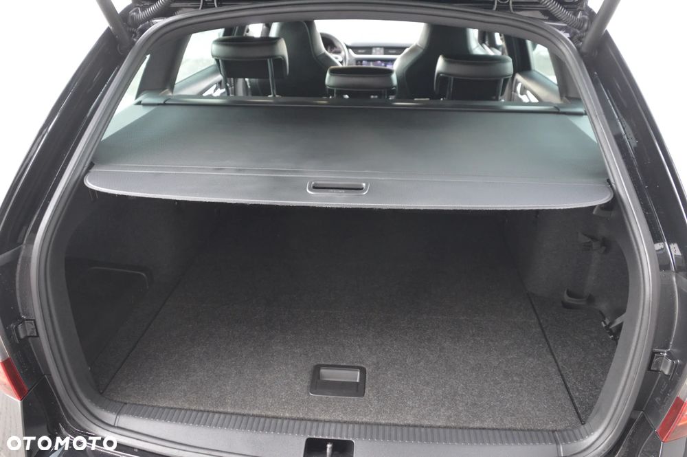 Skoda Octavia 2.0 TDI (Green tec) 4x4 DSG RS - 23