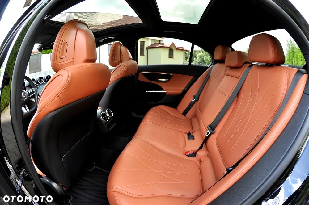 Mercedes-Benz Klasa C 300 4MATIC 9G-TRONIC - 25