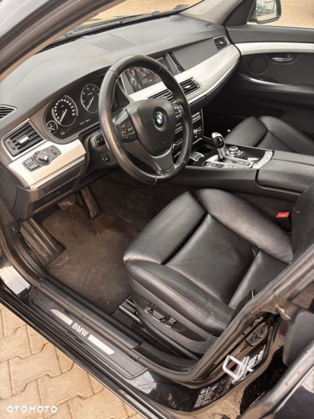 BMW Seria 5 530d xDrive - 9