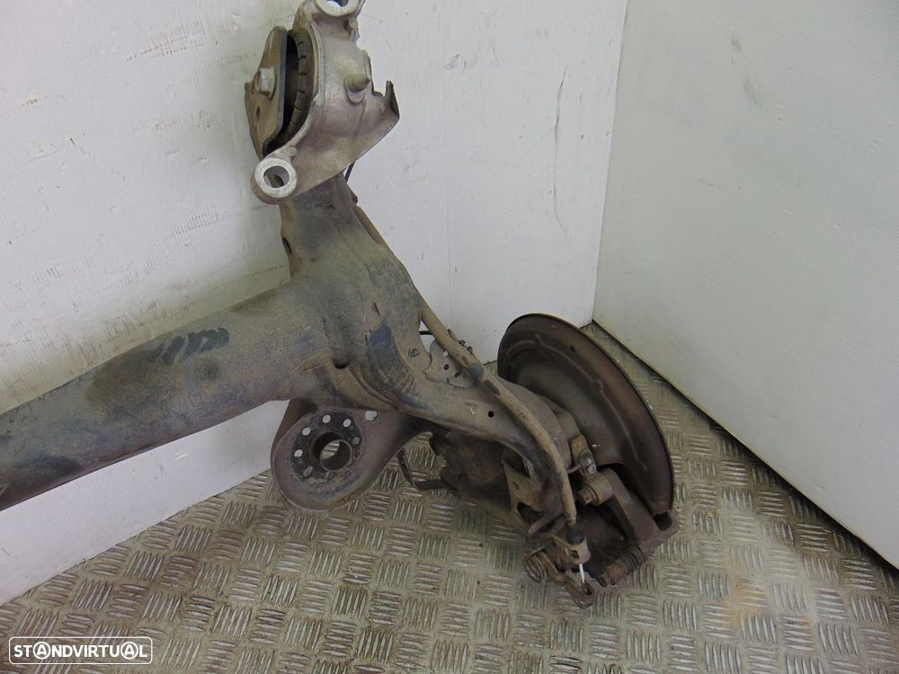 CHARRIOT TRASEIRO OPEL ASTRA K 2016 - - 3