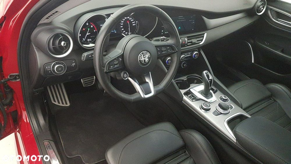 Alfa Romeo Giulia - 15
