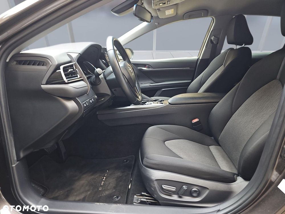 Toyota Camry 2.5 Hybrid Comfort CVT - 9