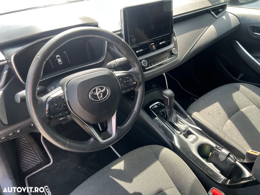 Toyota Corolla 1.8 Business Edition - 6