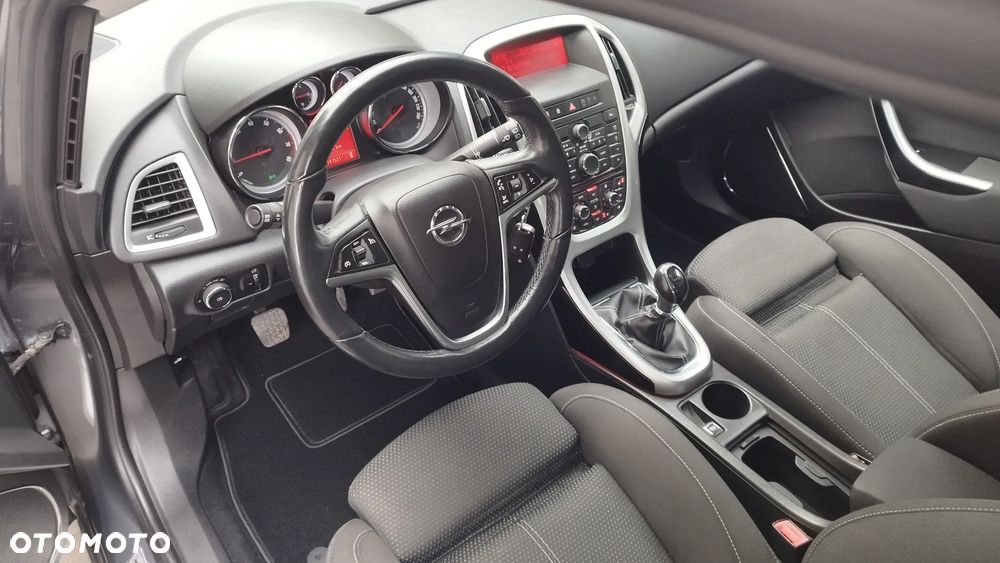 Opel Astra 1.4 Turbo Cosmo - 10