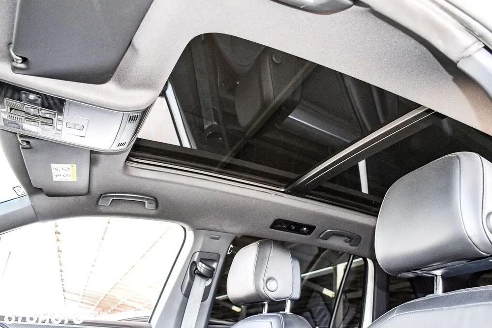 Volkswagen Tiguan - 12
