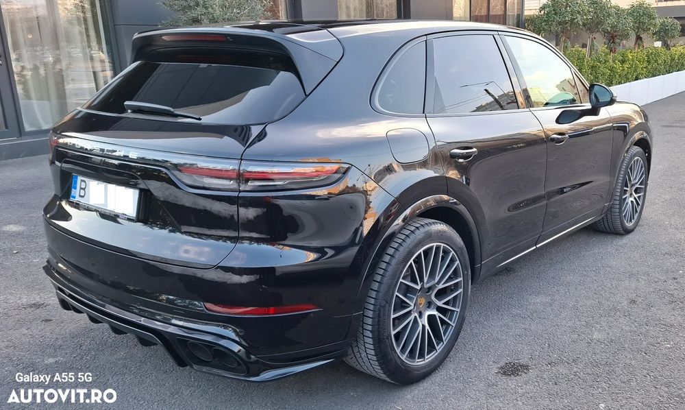 Porsche Cayenne - 5