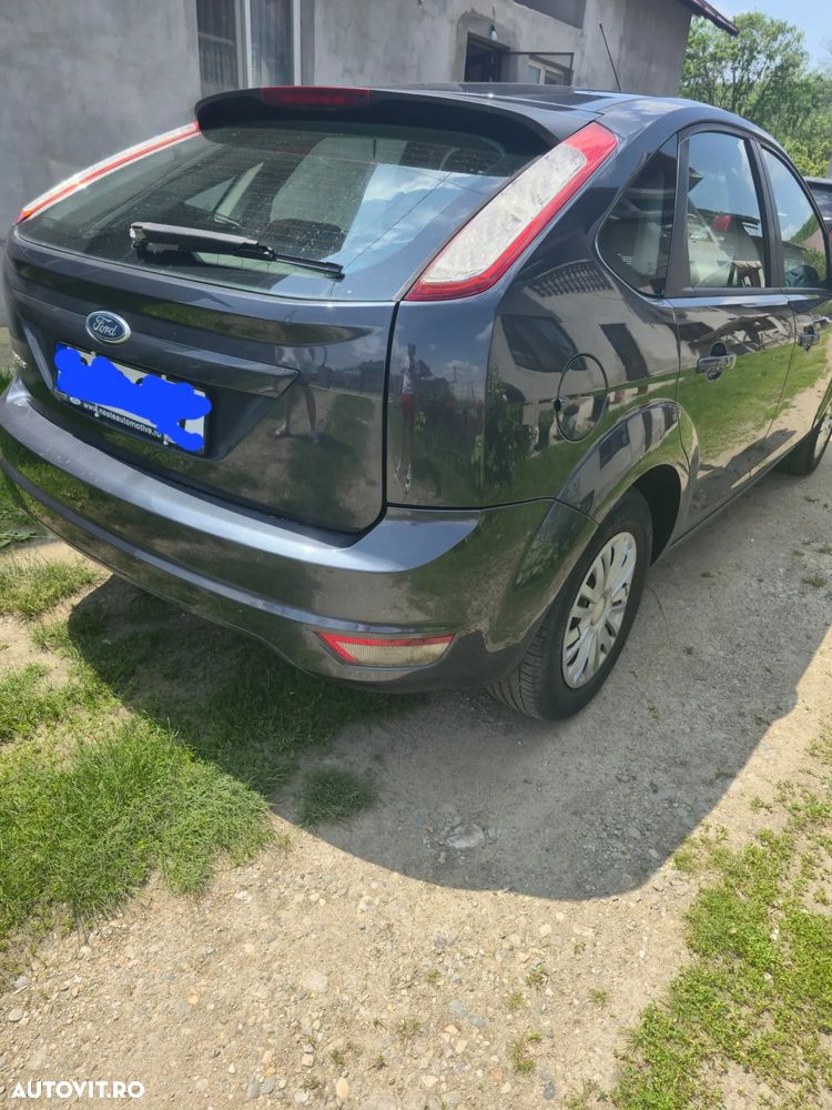 Ford Focus 1.6 Ghia - 4