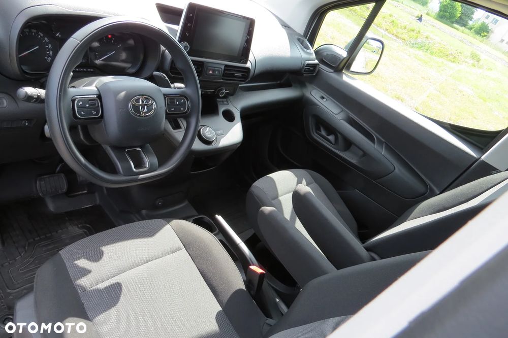 Toyota Proace City 1.2 D-4t 130km A/t Long Brygadówka - 33