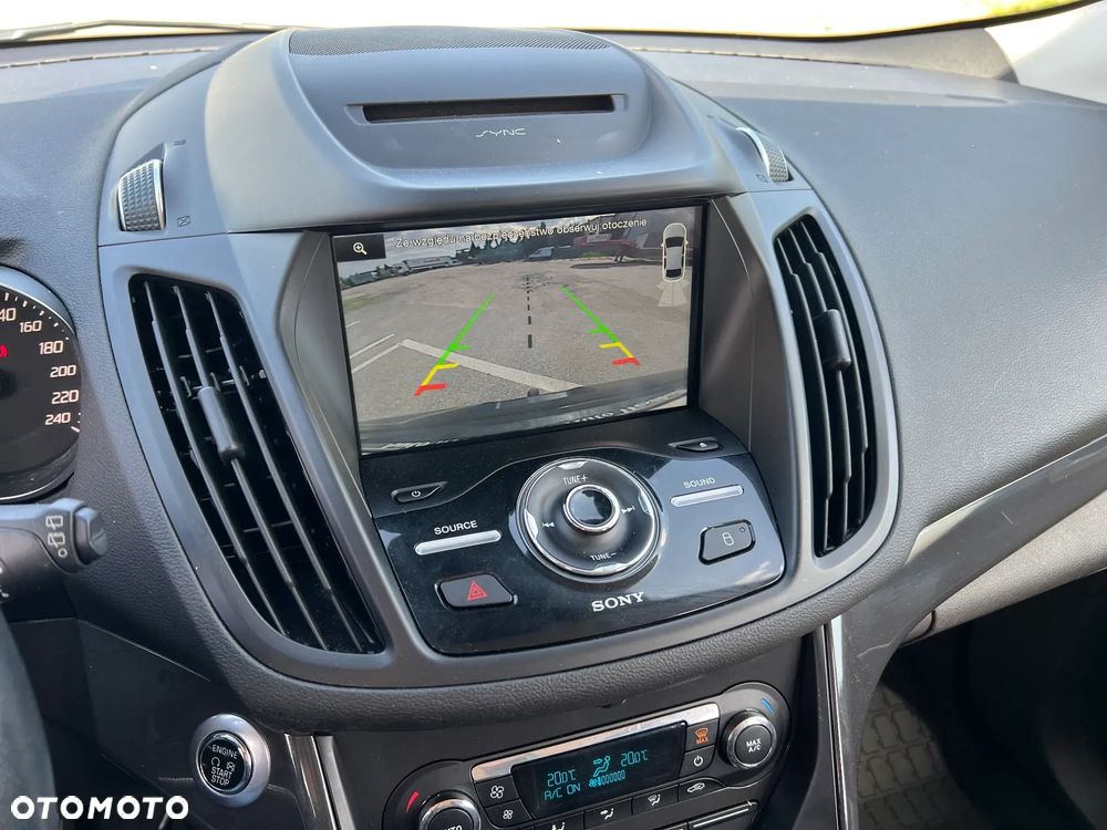 Ford Kuga 1.5 EcoBoost 2x4 Titanium - 19