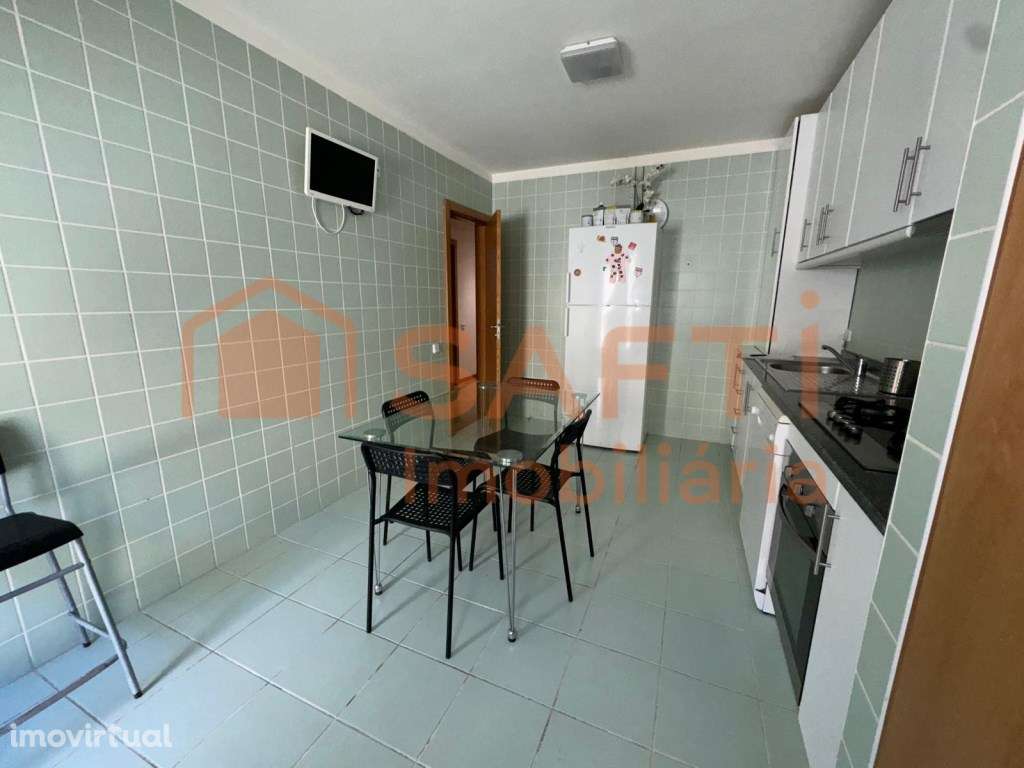 Moradia T4 em banda - Grande imagem: 5/18