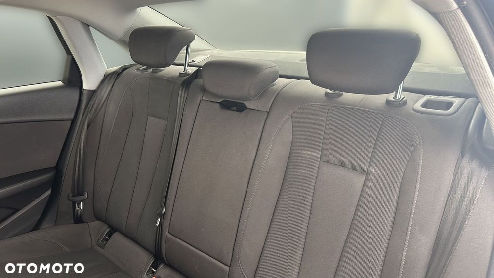 Audi A4 Limousine 35 TFSI mHEV - 13