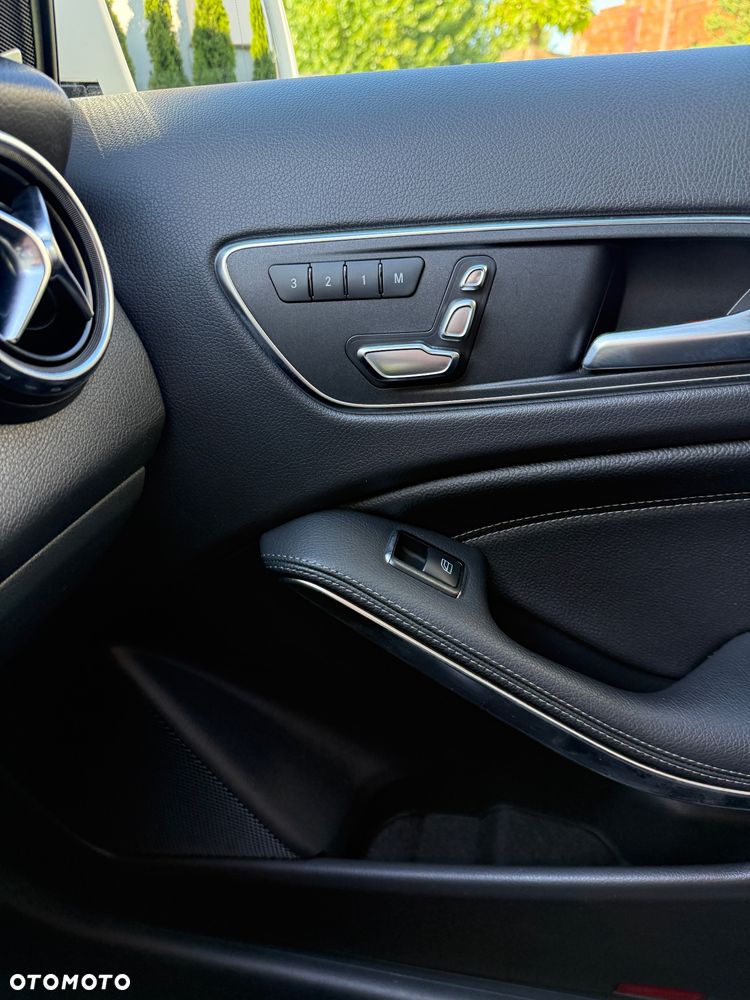 Mercedes-Benz GLA 220 4-Matic - 8