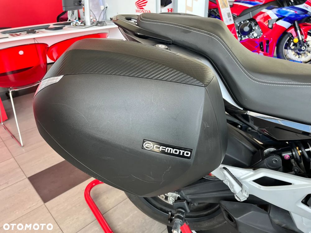 CFMoto 650 MT - 10