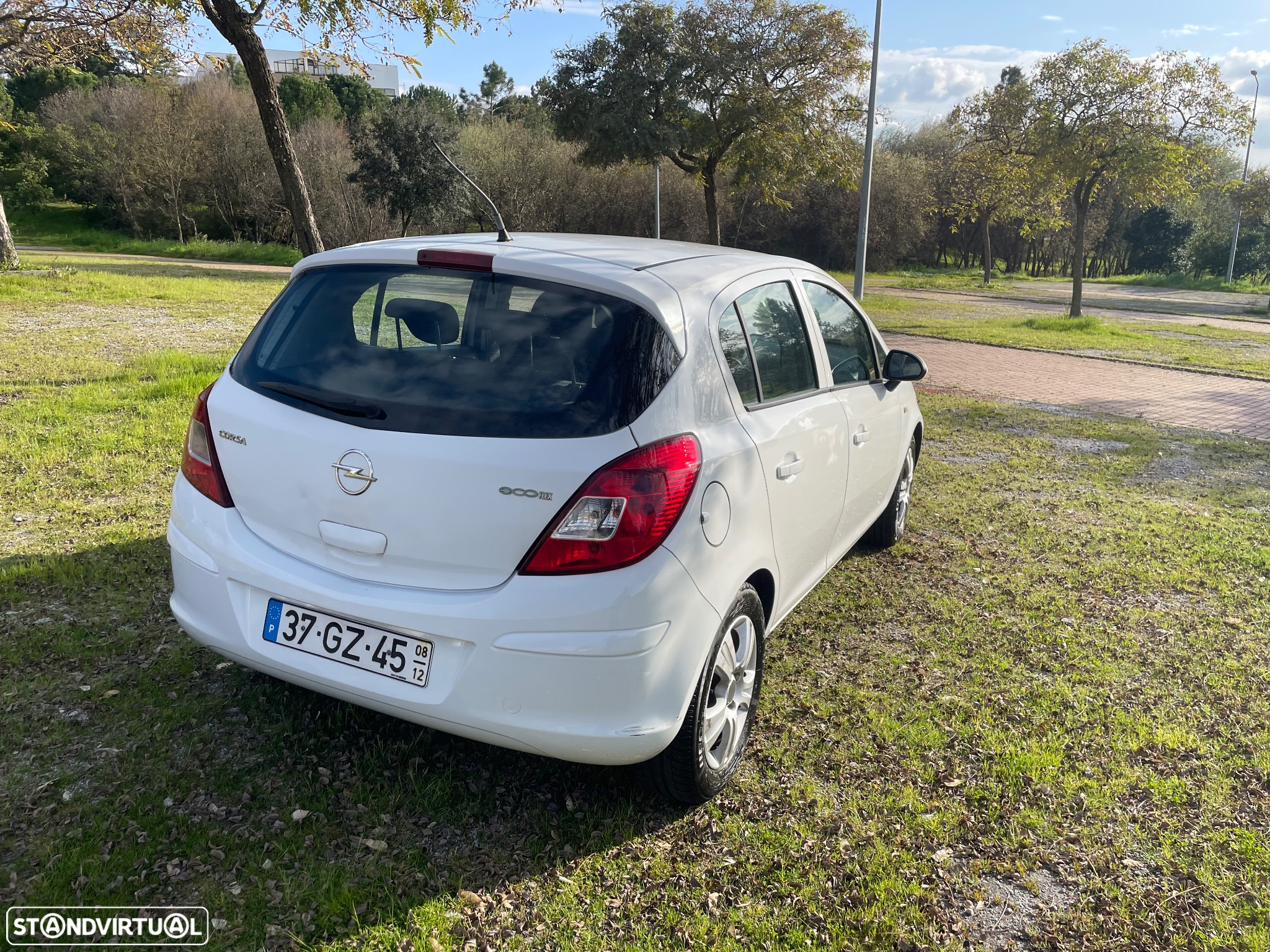 Opel Corsa 1.3 CDTi Enjoy EcoFLEX - 3