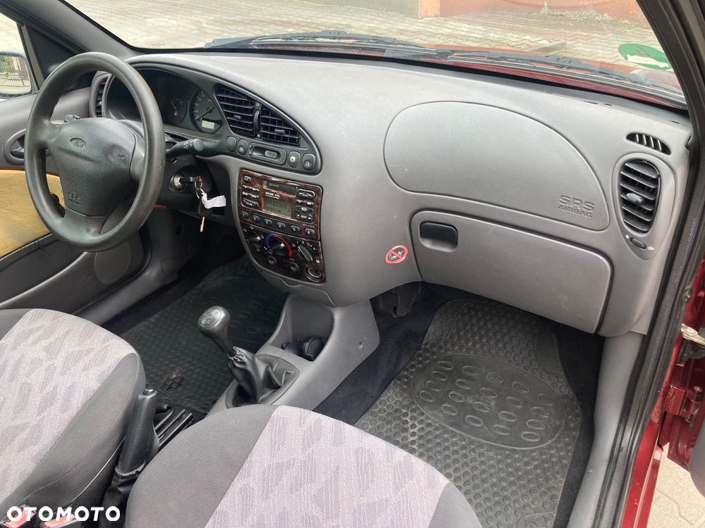 Ford Fiesta 1.3 Flair - 4